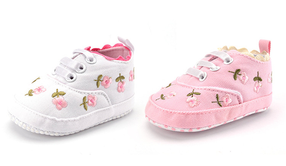 Floral Embroidered Shoes for Girls