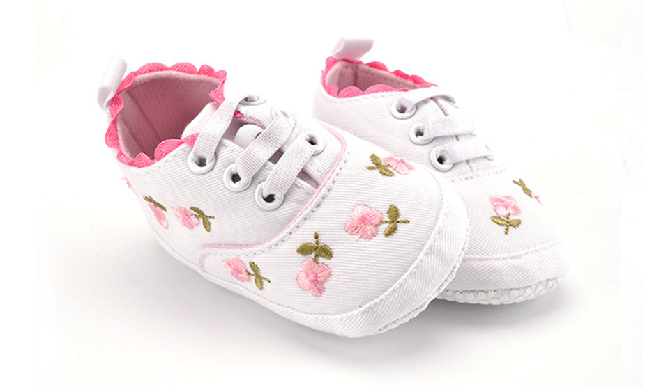 Floral Embroidered Shoes for Girls