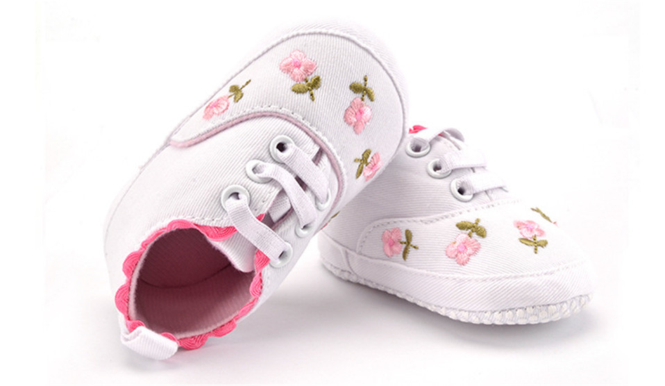 Floral Embroidered Shoes for Girls