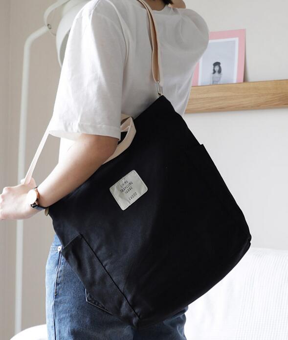 Canvas Women's Shoulder Bag with Zipper